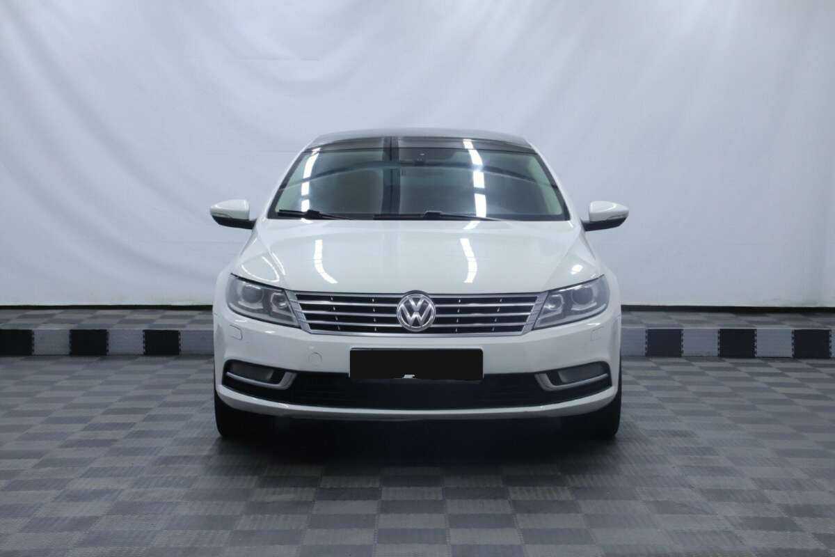 Volkswagen Passat CC с пробегом — 2013 год. Фото: #4