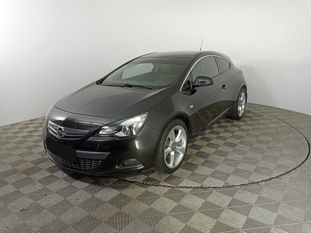 Opel Astra с пробегом — 2013 год. Фото: #0