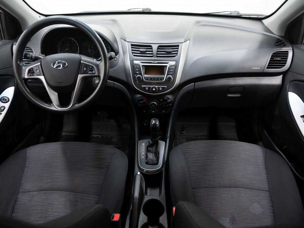 Hyundai Solaris с пробегом — 2014 год. Фото: #13