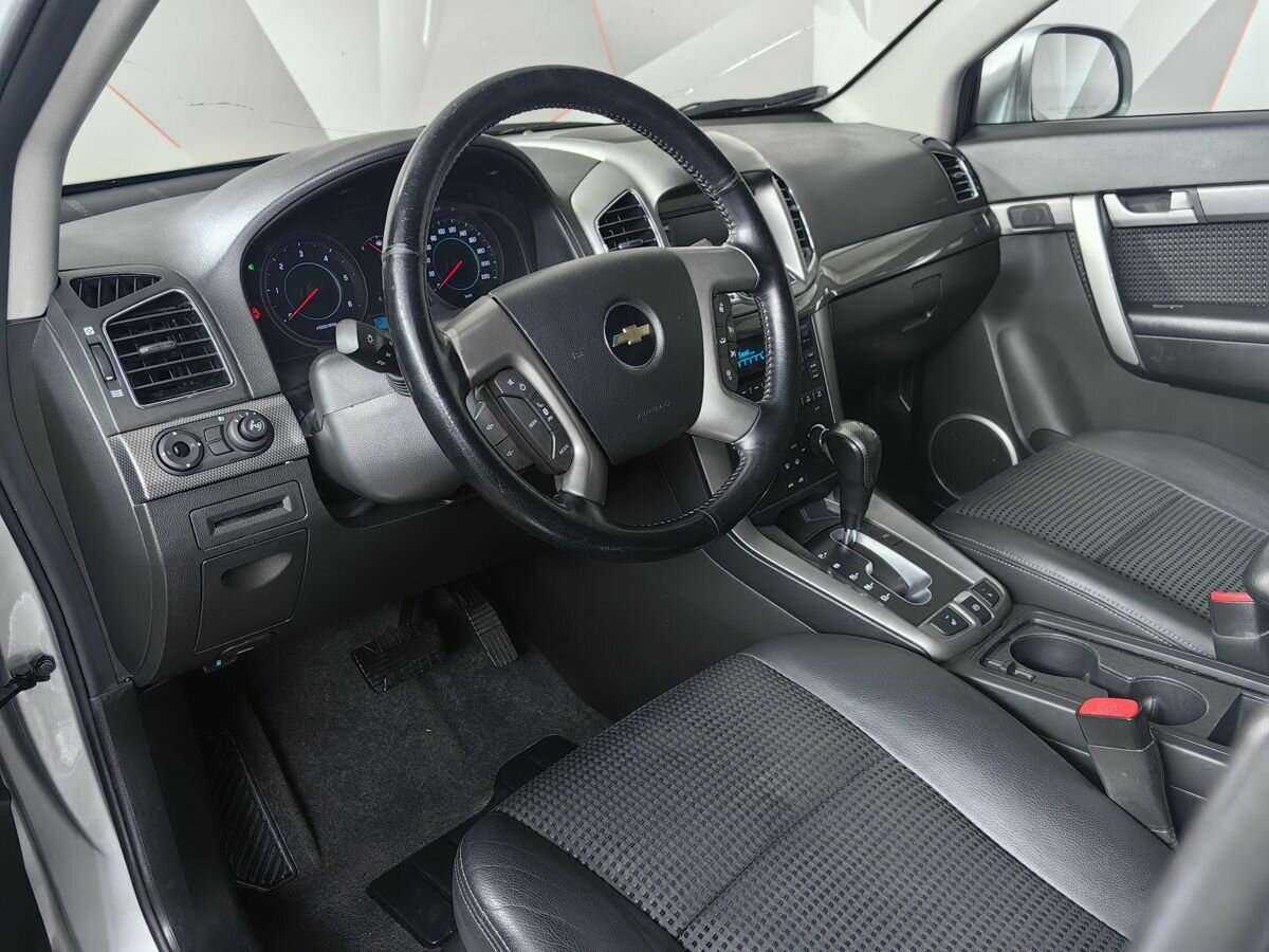 Chevrolet Captiva с пробегом — 2013 год. Фото: #13