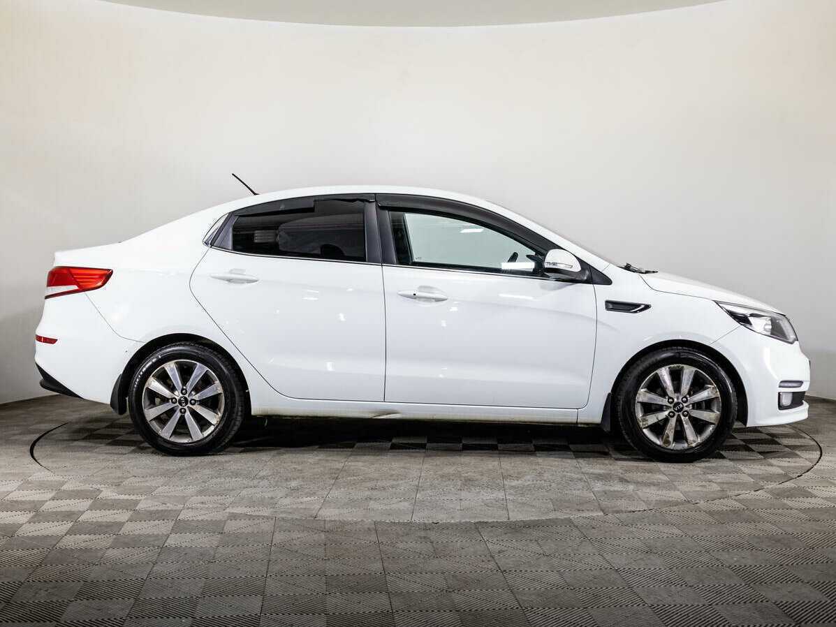 Kia Rio с пробегом — 2015 год. Фото: #3