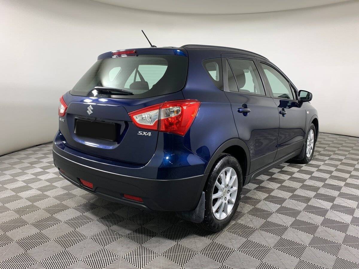 Suzuki SX4 с пробегом — 2018 год. Фото: #4