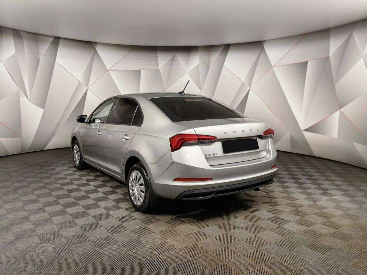 Skoda Rapid с пробегом — 2021 год. Фото: #3