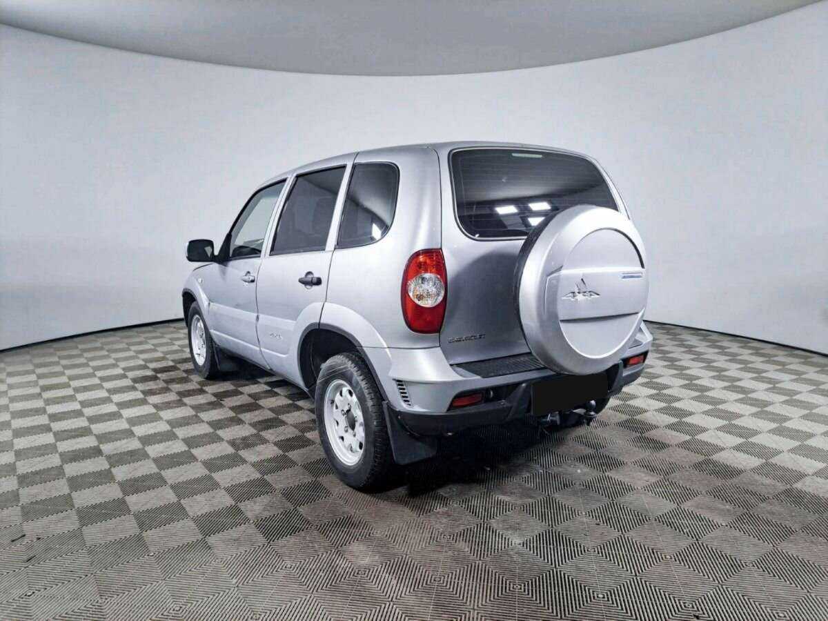 Chevrolet Niva с пробегом — 2016 год. Фото: #6