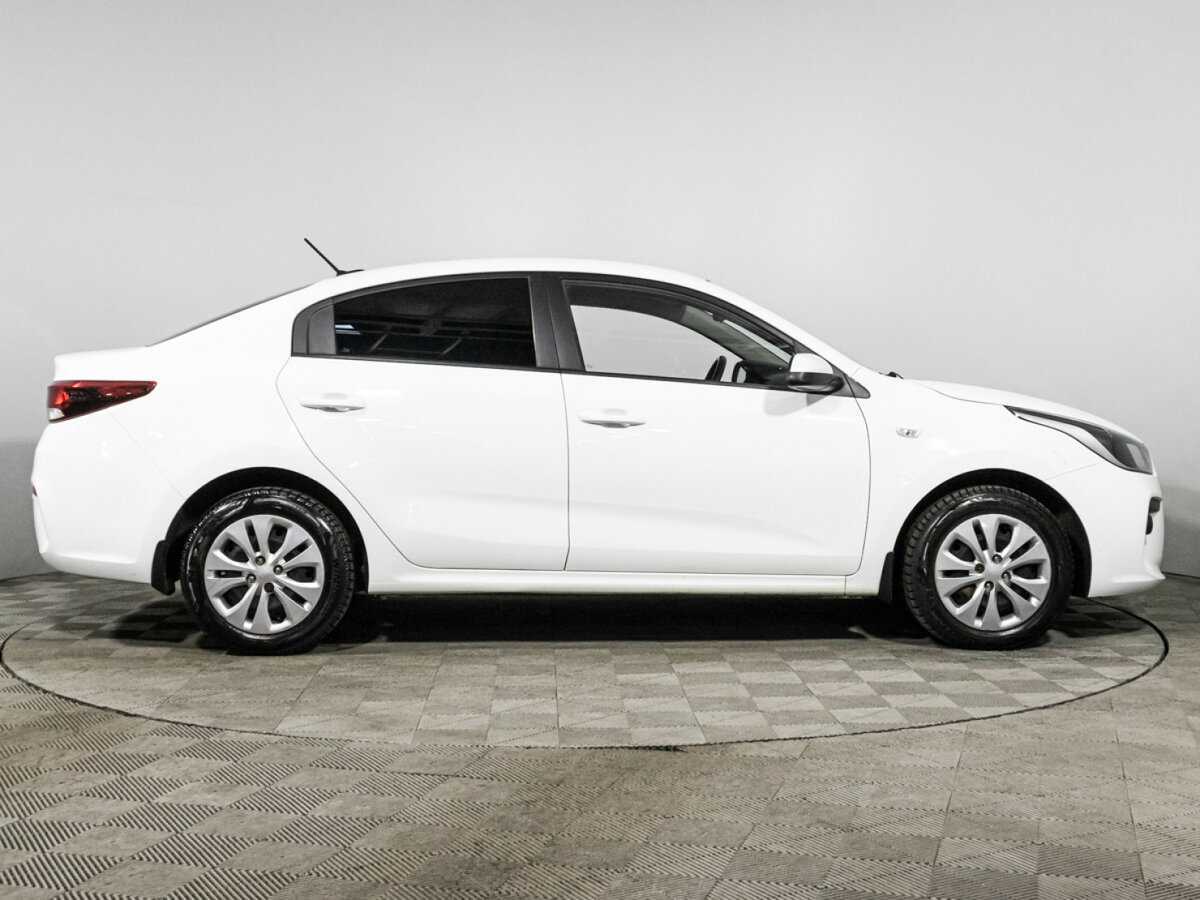 Kia Rio с пробегом — 2017 год. Фото: #3