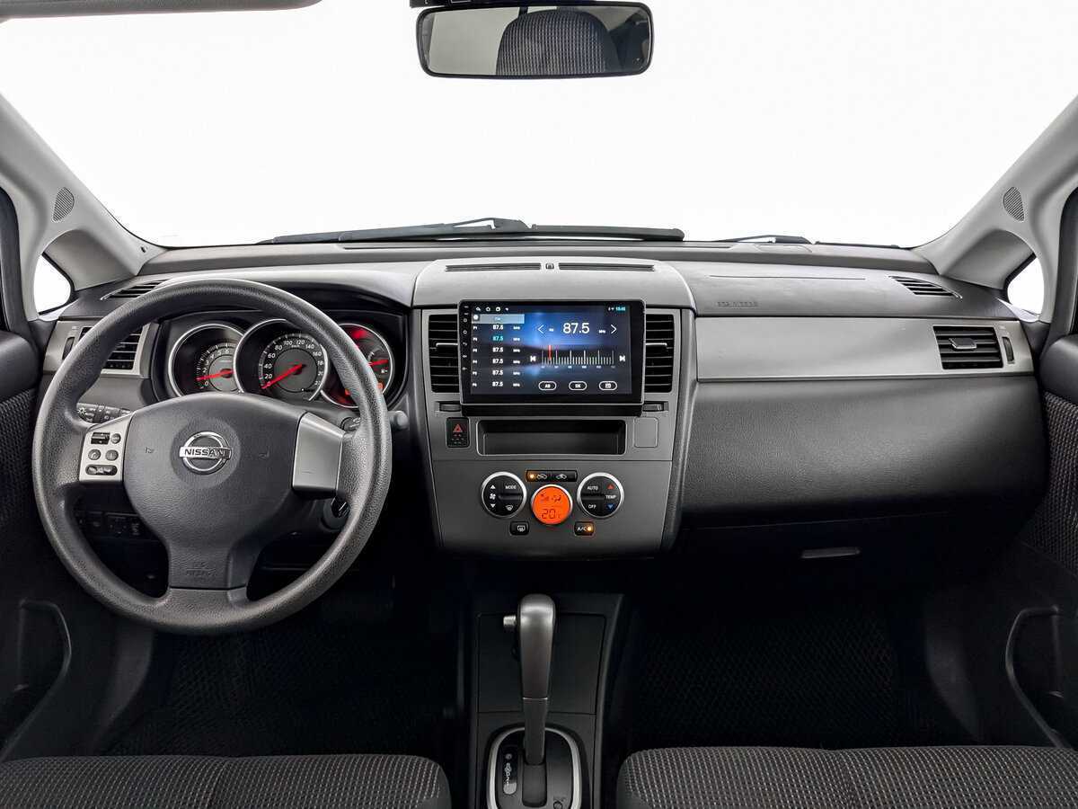 Nissan Tiida с пробегом — 2013 год. Фото: #11