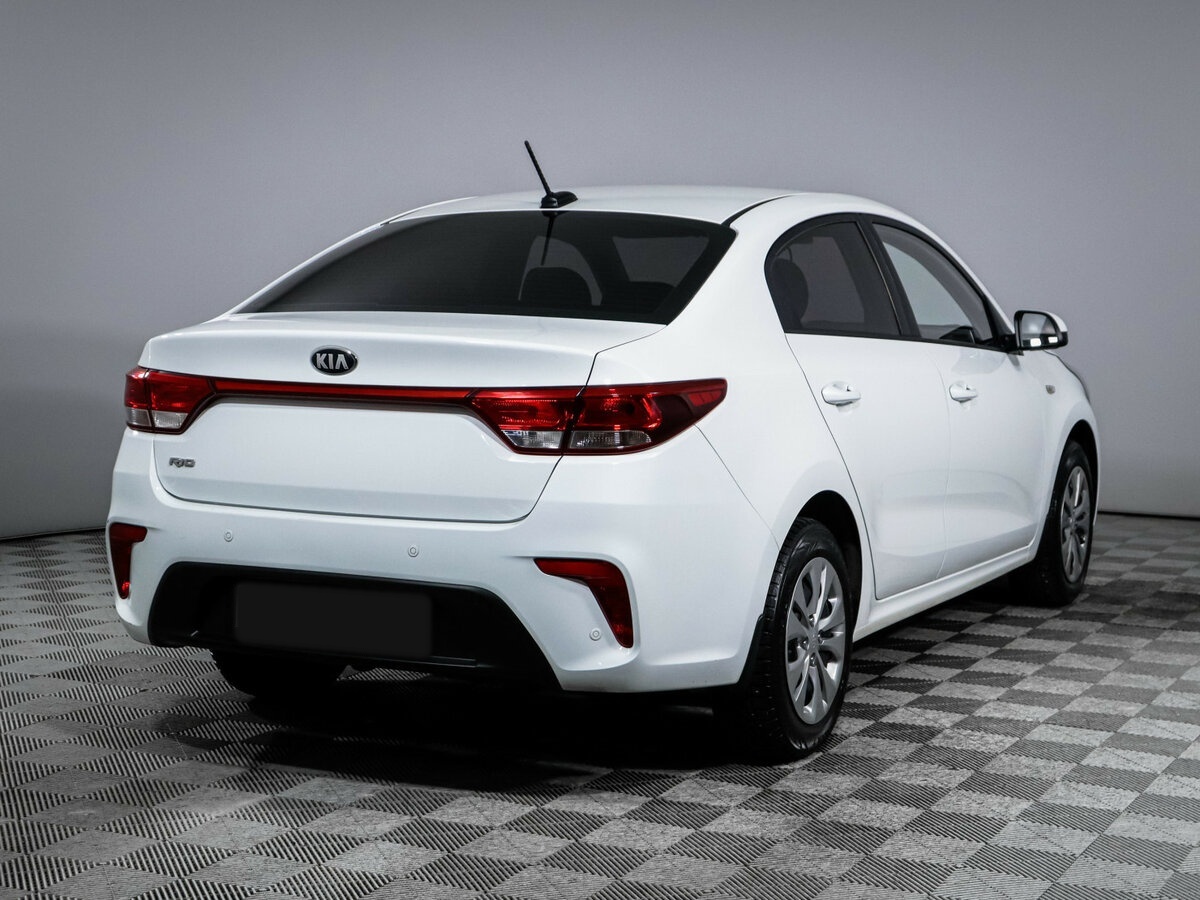 Kia Rio с пробегом — 2018 год. Фото: #3