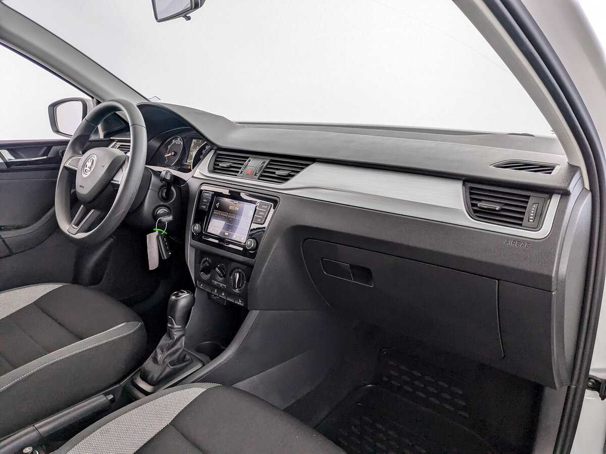 Skoda Rapid с пробегом — 2019 год. Фото: #8