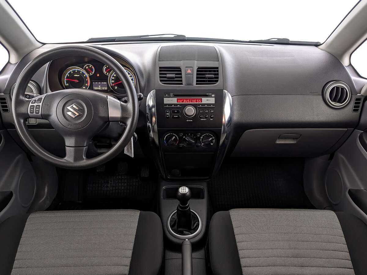 Suzuki SX4 с пробегом — 2014 год. Фото: #9