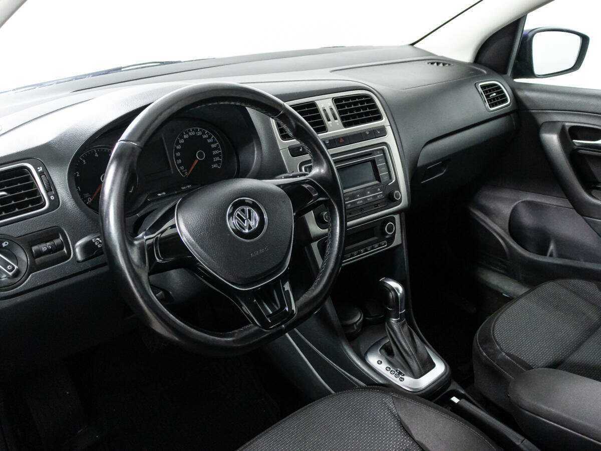 Volkswagen Polo с пробегом — 2017 год. Фото: #10