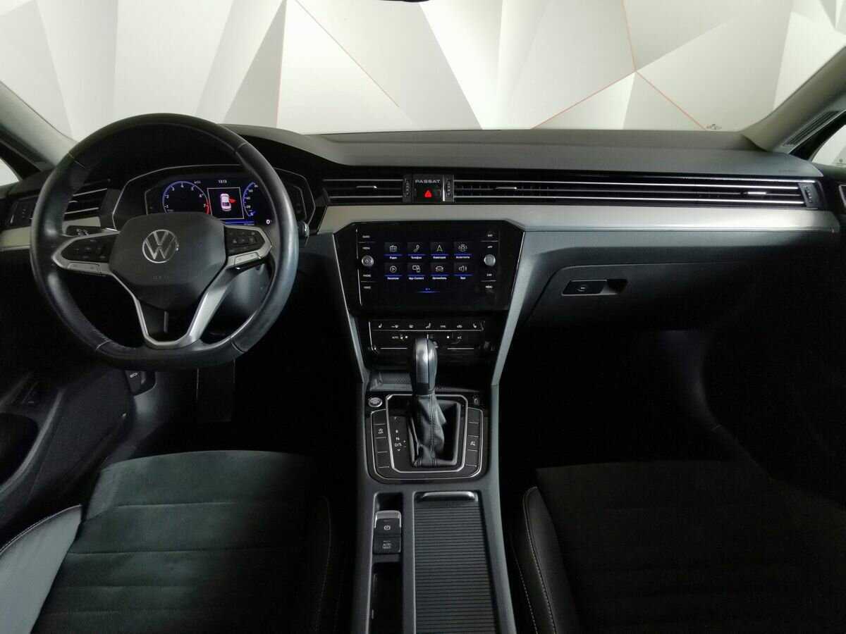 Volkswagen Passat с пробегом — 2021 год. Фото: #8