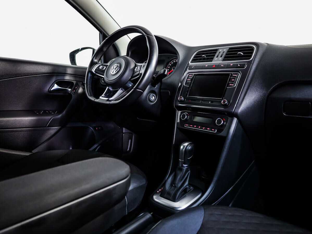 Volkswagen Polo с пробегом — 2019 год. Фото: #7