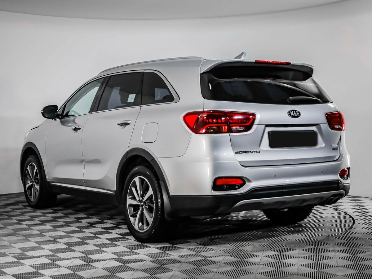 Kia Sorento с пробегом — 2018 год. Фото: #6