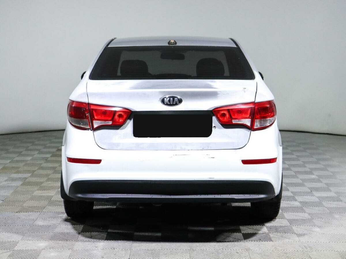 Kia Rio с пробегом — 2017 год. Фото: #5