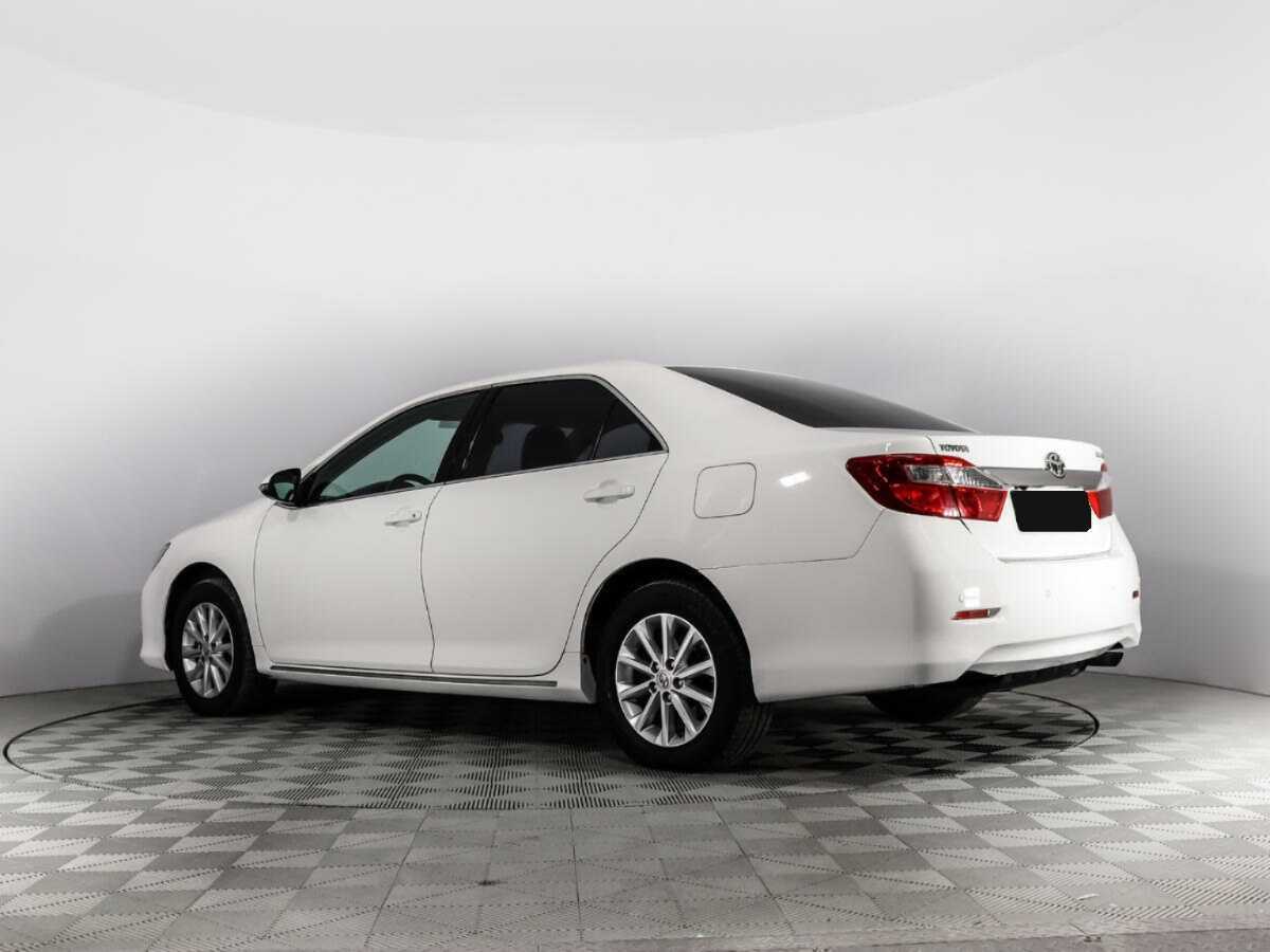 Toyota Camry с пробегом — 2014 год. Фото: #6