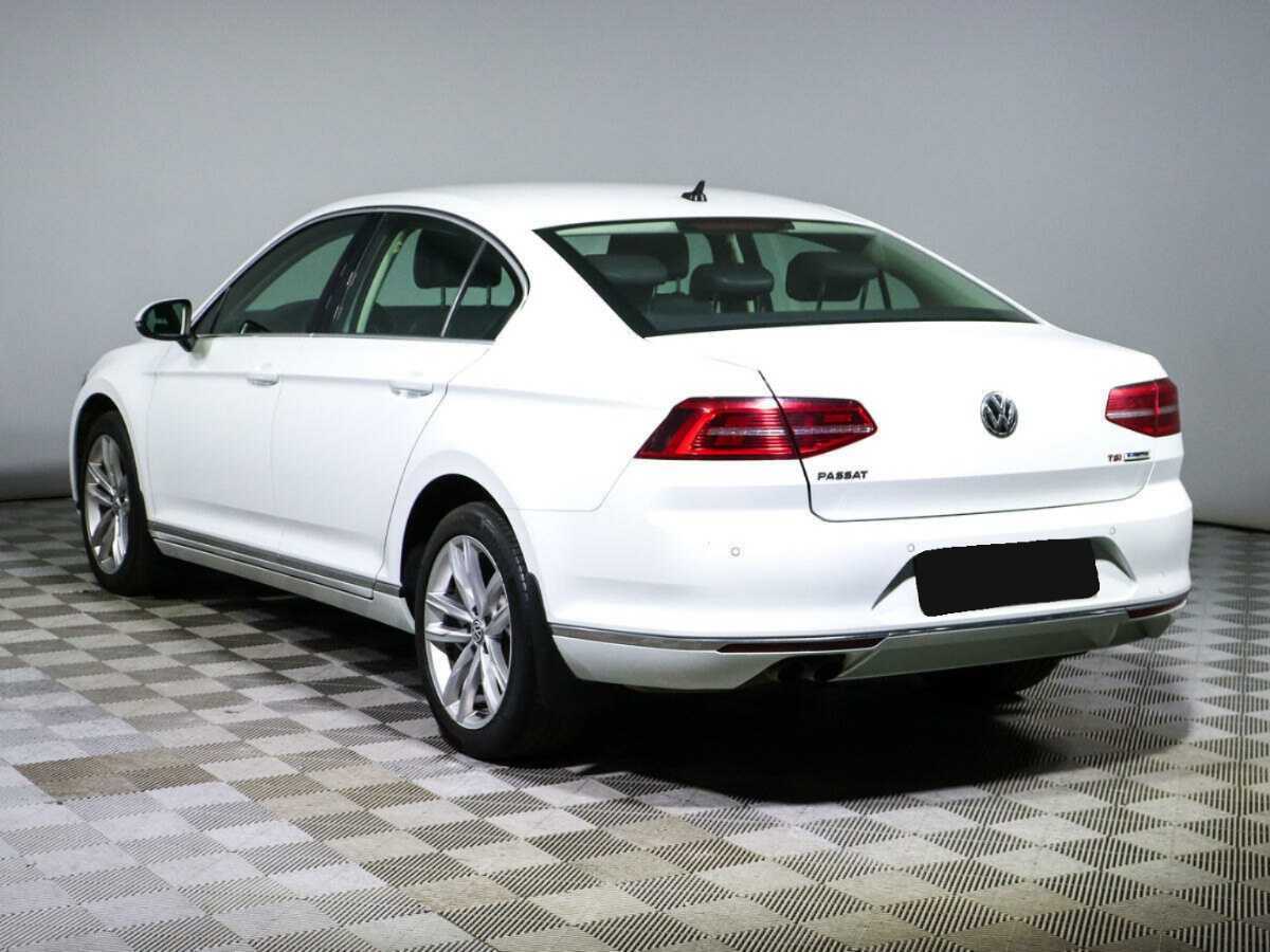Volkswagen Passat с пробегом — 2016 год. Фото: #5