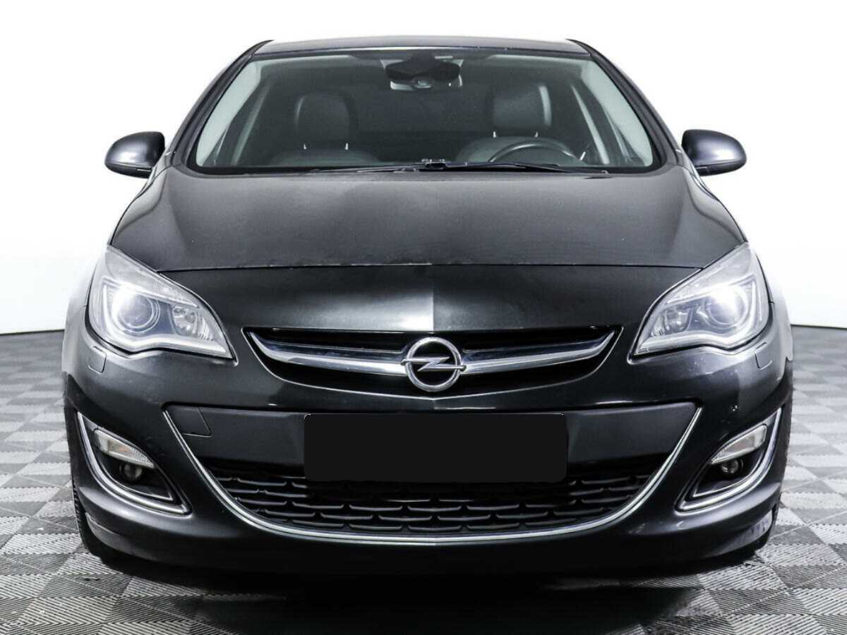 Opel Astra с пробегом — 2013 год. Посмотреть фото