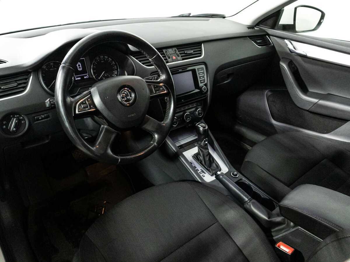 Skoda Octavia с пробегом — 2013 год. Фото: #8