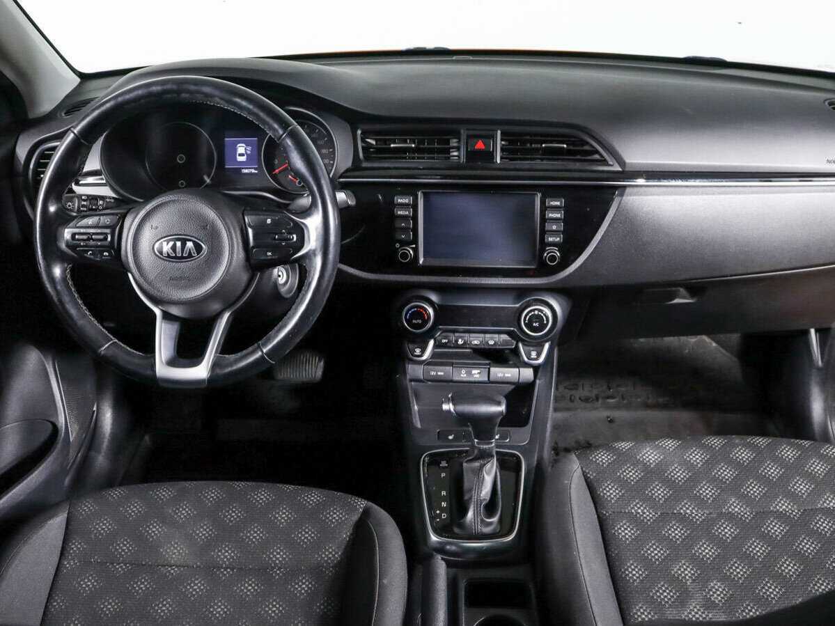 Kia Rio с пробегом — 2017 год. Фото: #9