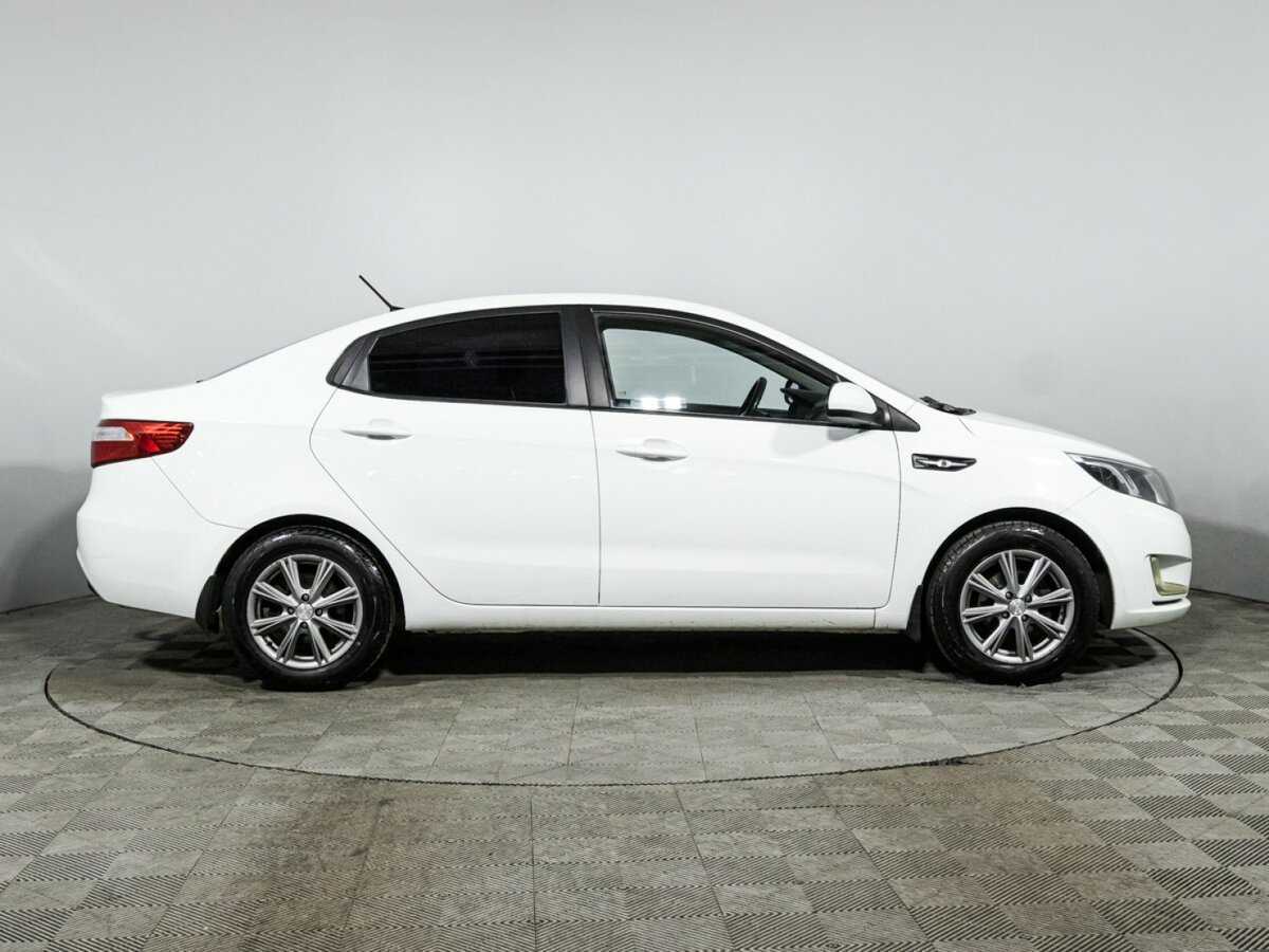Kia Rio с пробегом — 2012 год. Фото: #3