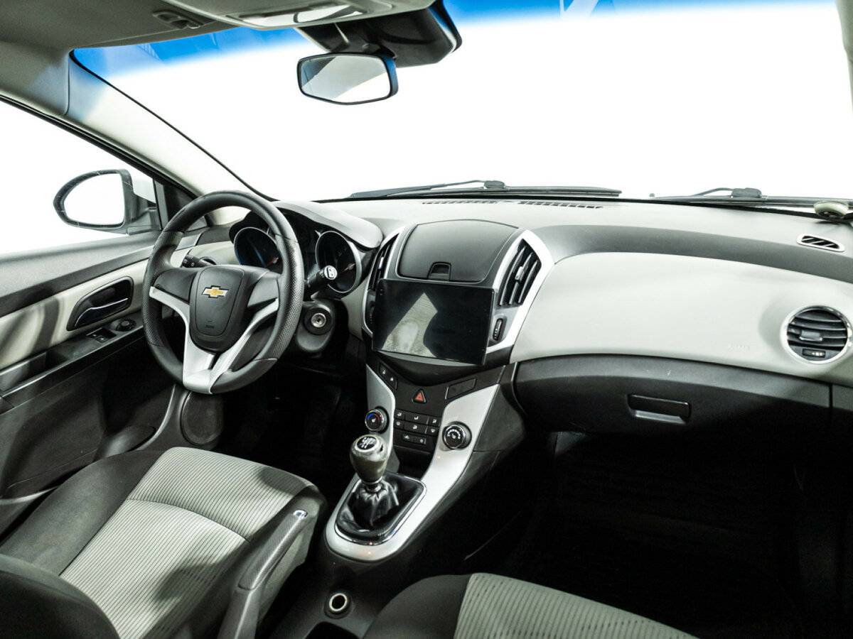 Chevrolet Cruze с пробегом — 2014 год. Фото: #8