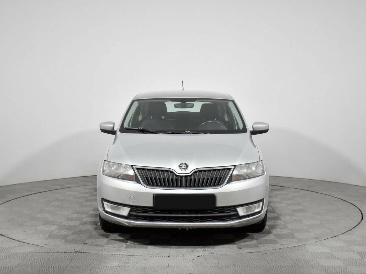 Skoda Rapid с пробегом — 2017 год. Фото: #1