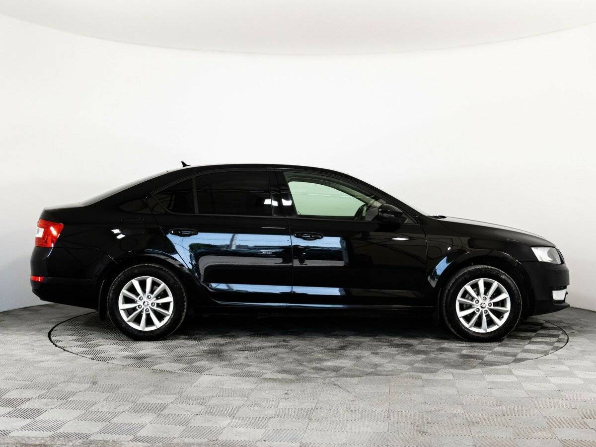 Skoda Octavia с пробегом — 2013 год. Фото: #3