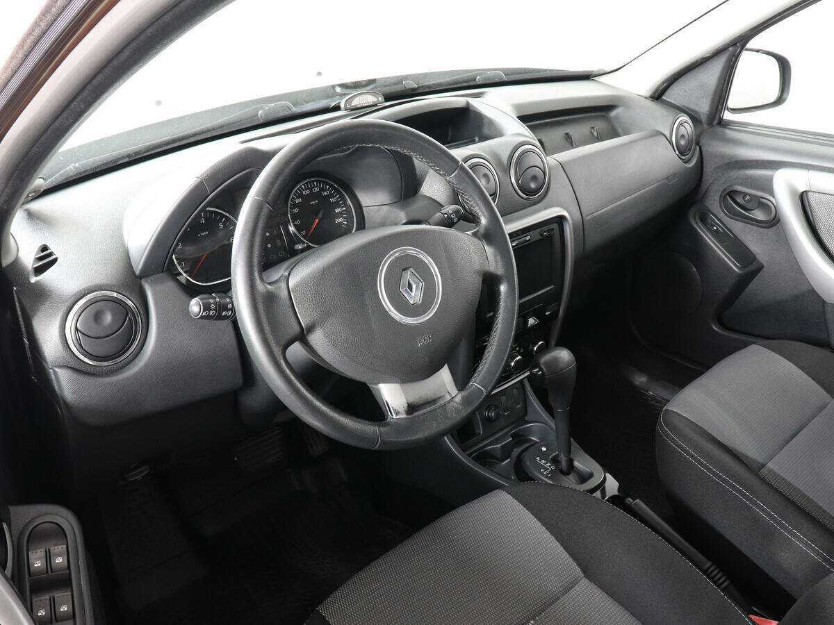 Renault Duster с пробегом — 2013 год. Фото: #4