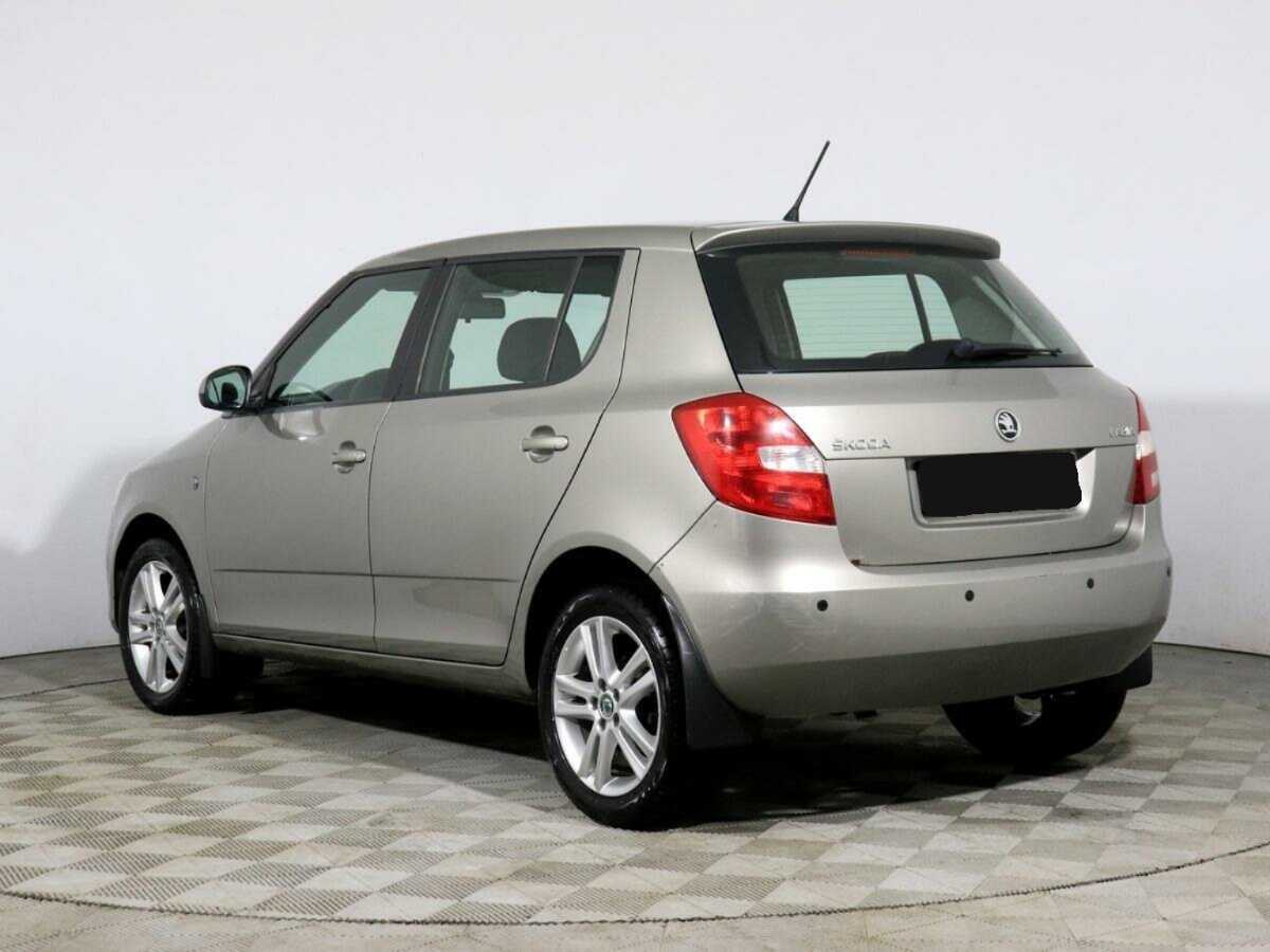 Skoda Fabia с пробегом — 2014 год. Фото: #5