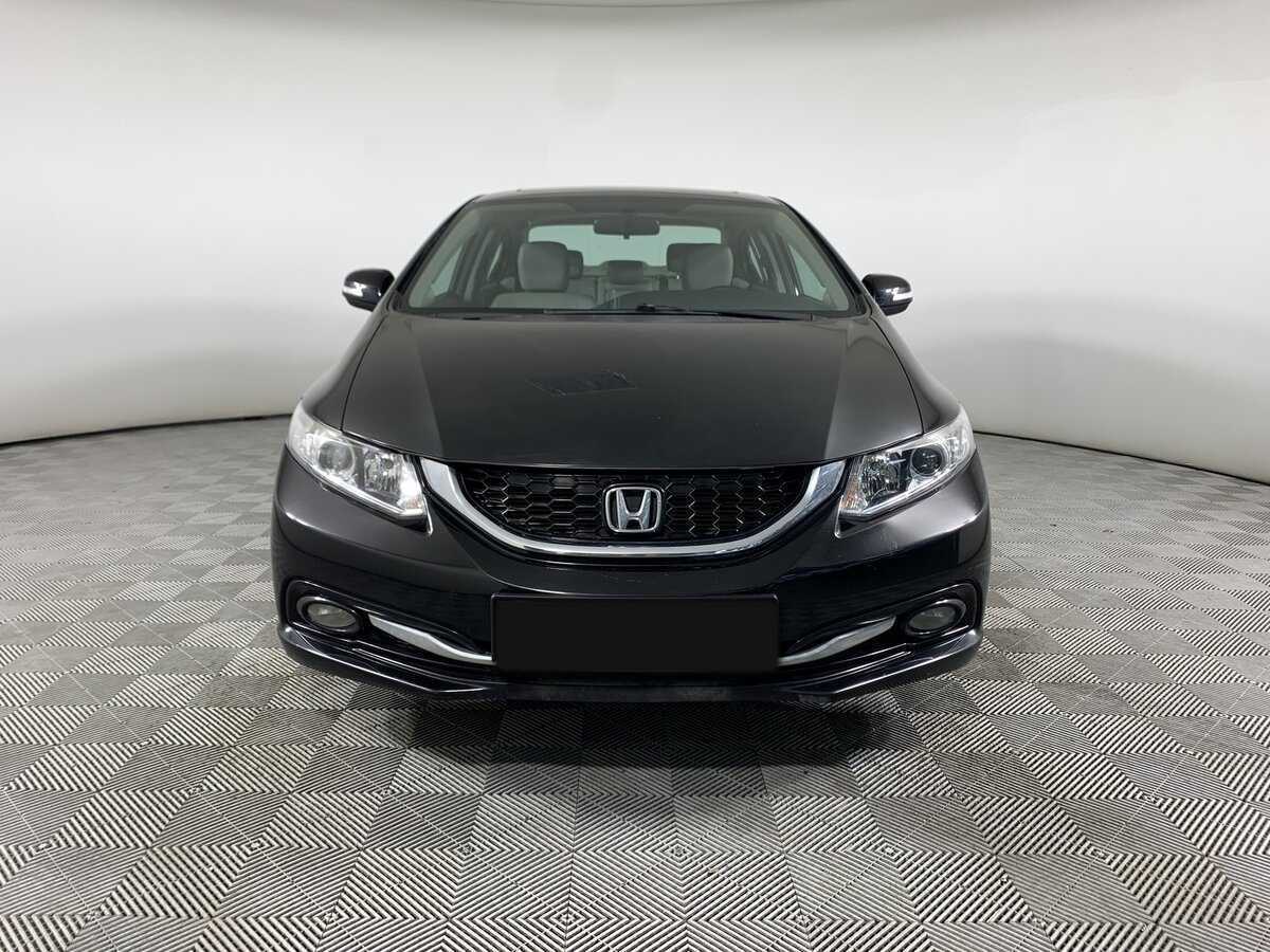 Honda Civic с пробегом — 2013 год. Фото: #1