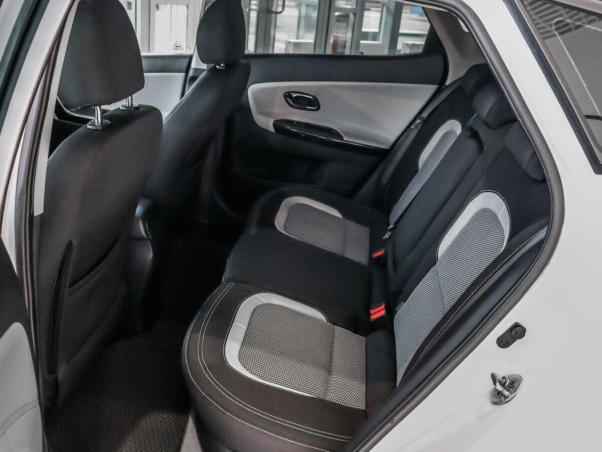 Kia Ceed с пробегом — 2013 год. Фото: #9