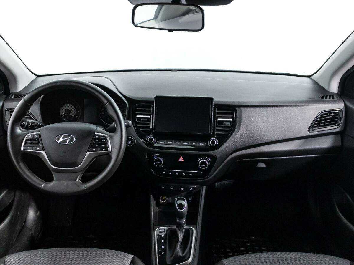 Hyundai Solaris с пробегом — 2021 год. Фото: #12