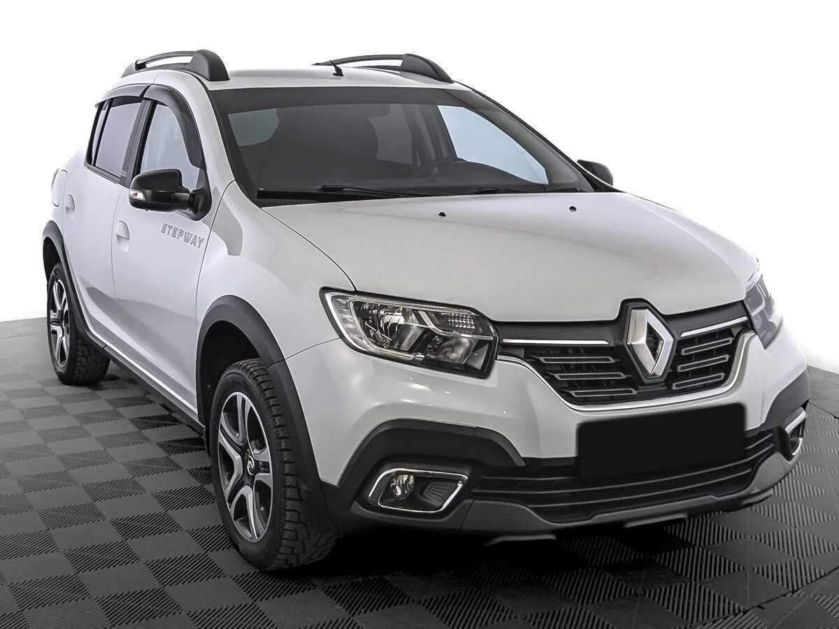 Renault Sandero с пробегом — 2018 год. Фото: #2