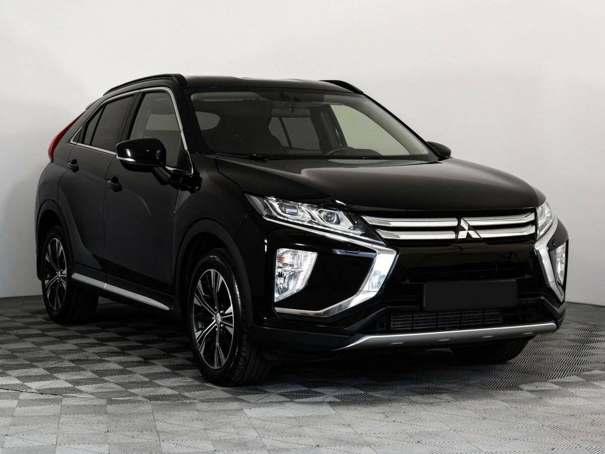 Mitsubishi Eclipse Cross с пробегом — 2018 год. Фото: #3
