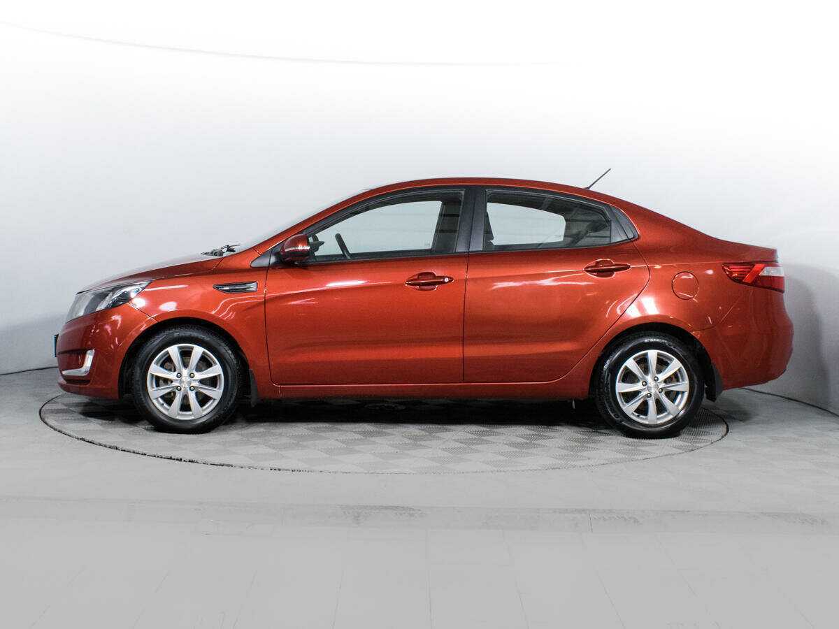 Kia Rio с пробегом — 2013 год. Фото: #7