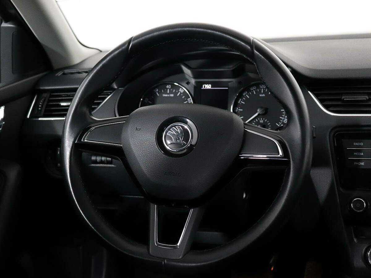 Skoda Octavia с пробегом — 2016 год. Фото: #11
