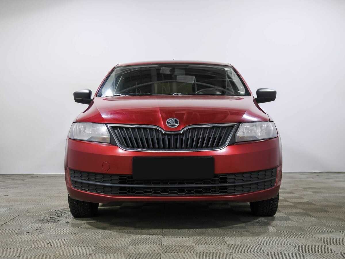 Skoda Rapid с пробегом — 2016 год. Фото: #1