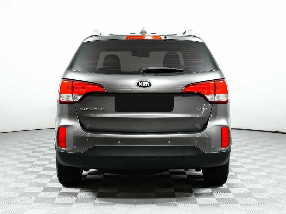 Kia Sorento с пробегом — 2014 год. Фото: #4