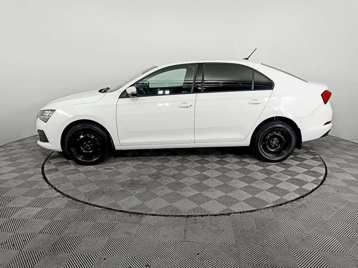 Skoda Rapid с пробегом — 2021 год. Фото: #7