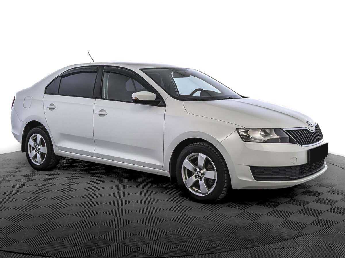 Skoda Rapid с пробегом — 2017 год. Фото: #2