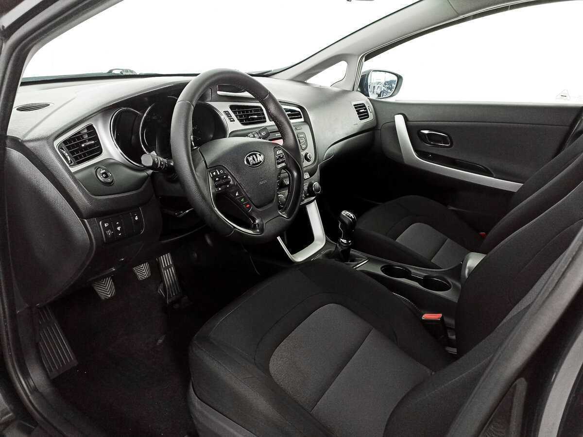 Kia Ceed с пробегом — 2015 год. Фото: #15