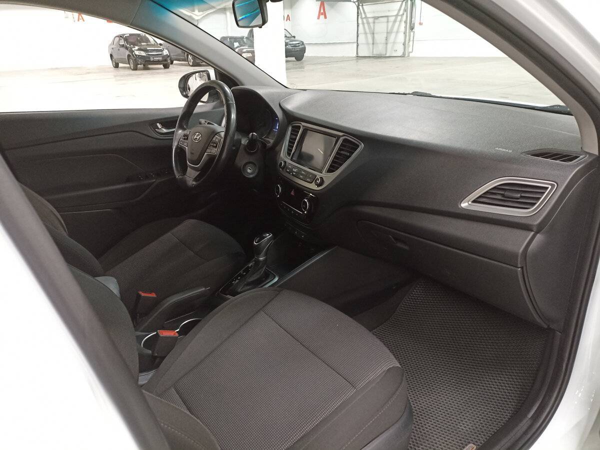Hyundai Solaris с пробегом — 2019 год. Фото: #10