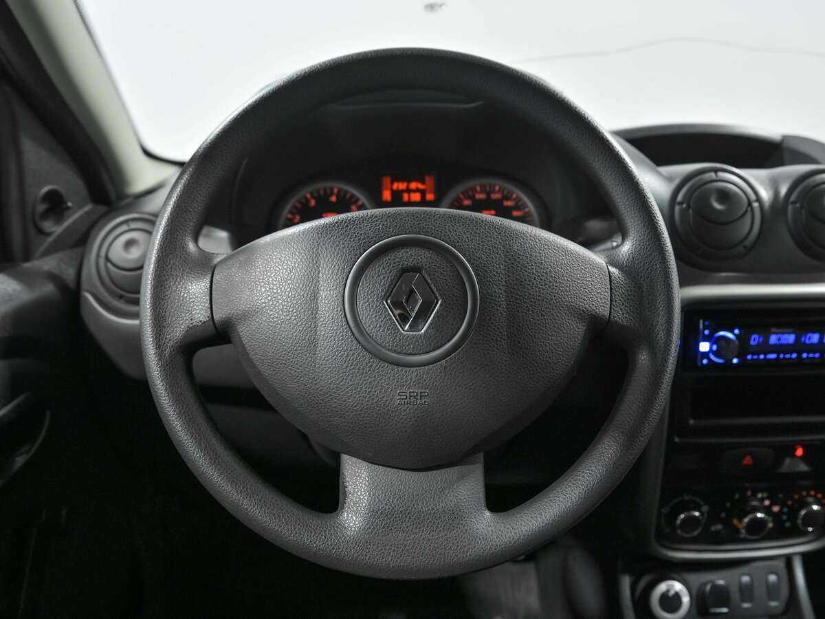 Renault Duster с пробегом — 2014 год. Фото: #8