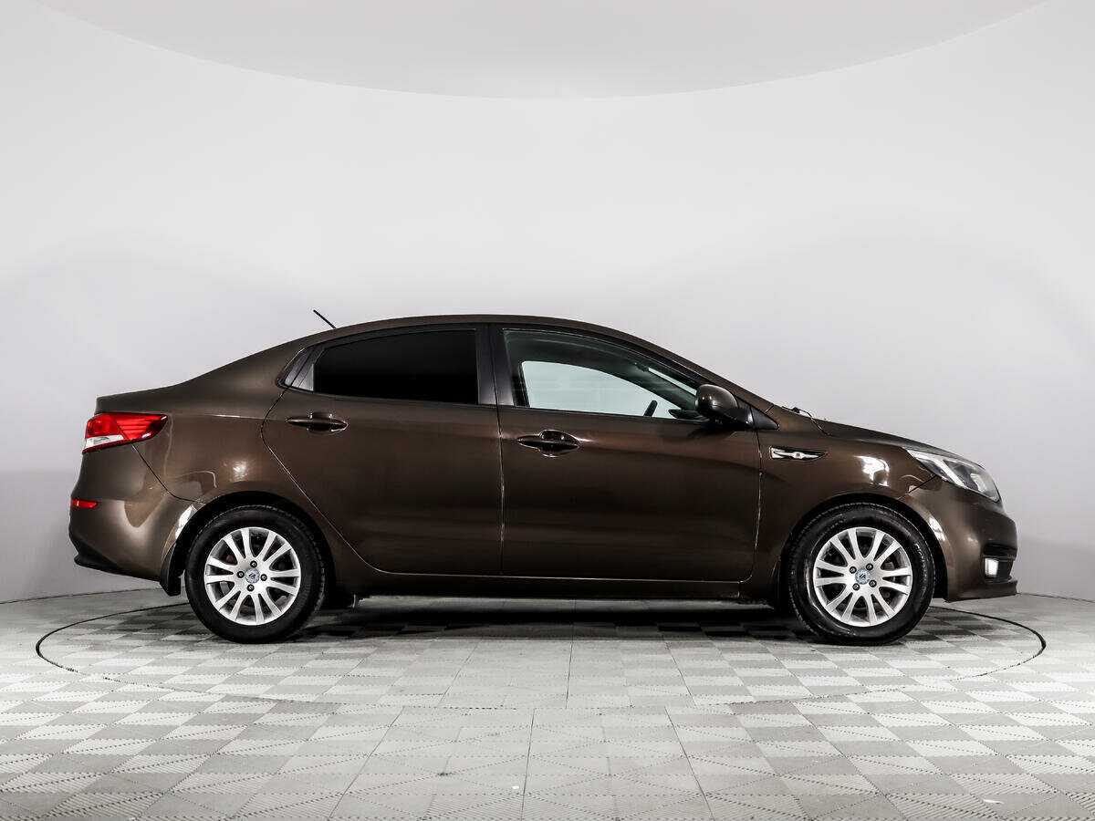 Kia Rio с пробегом — 2015 год. Фото: #3