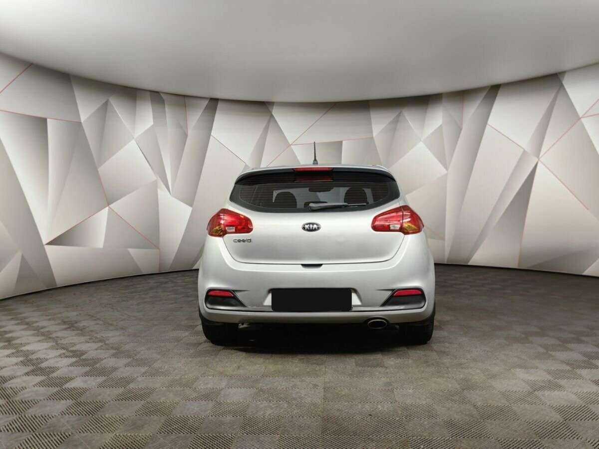 Kia Ceed с пробегом — 2013 год. Фото: #7