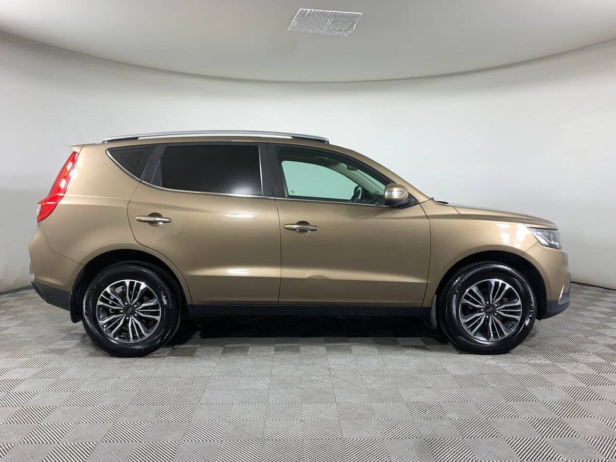 Geely Emgrand X7 с пробегом — 2020 год. Фото: #3
