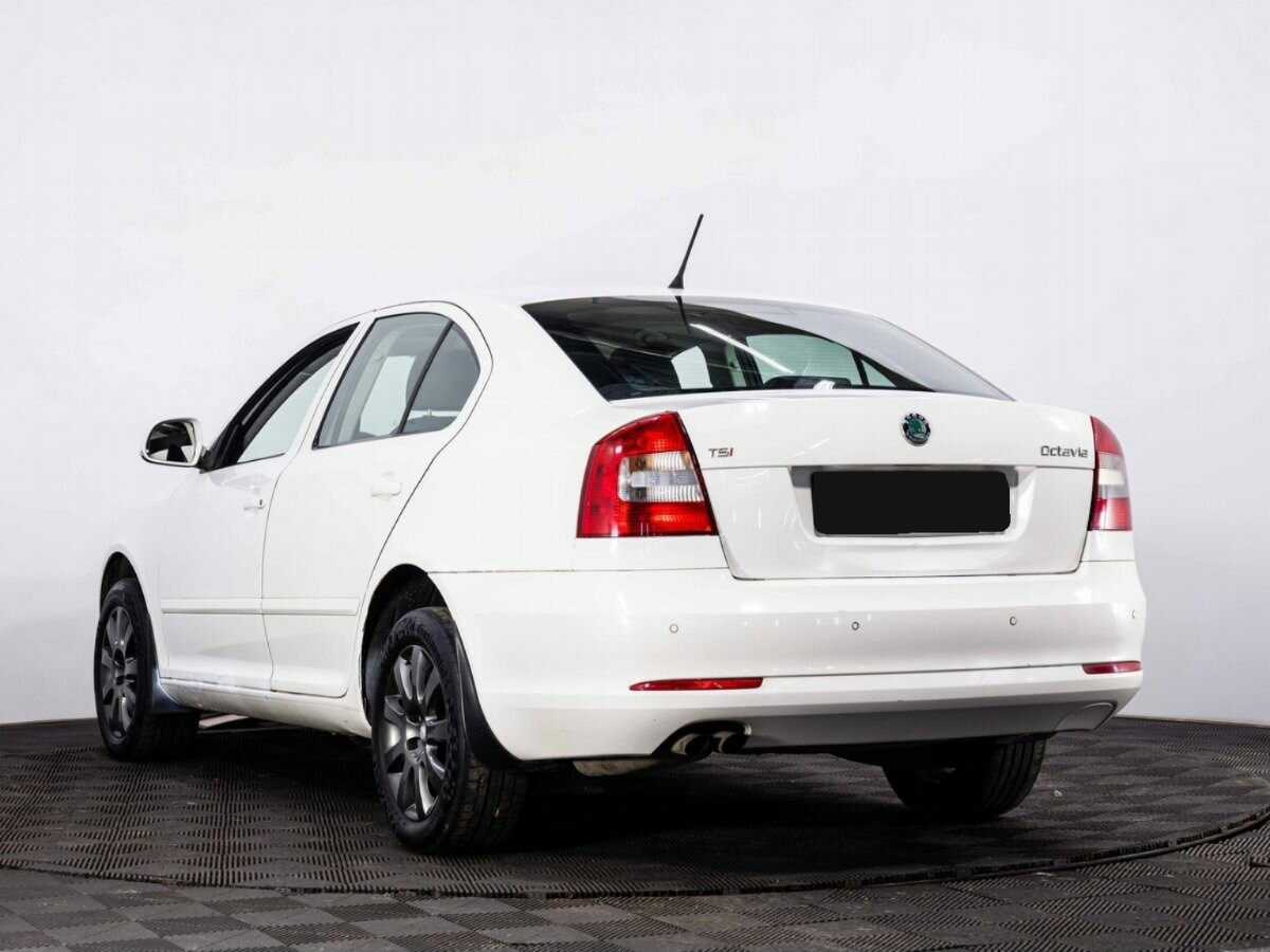 Skoda Octavia с пробегом — 2012 год. Фото: #3