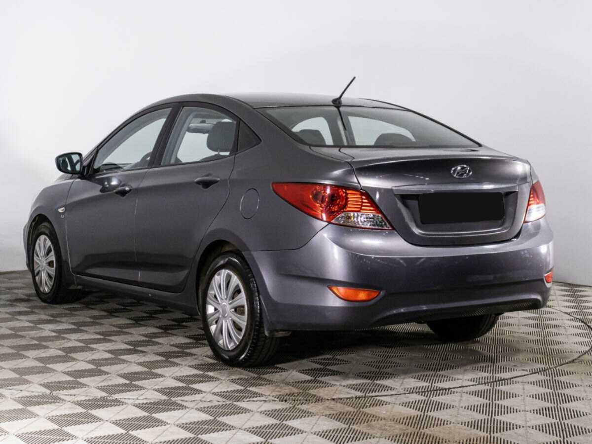 Hyundai Solaris с пробегом — 2014 год. Фото: #6