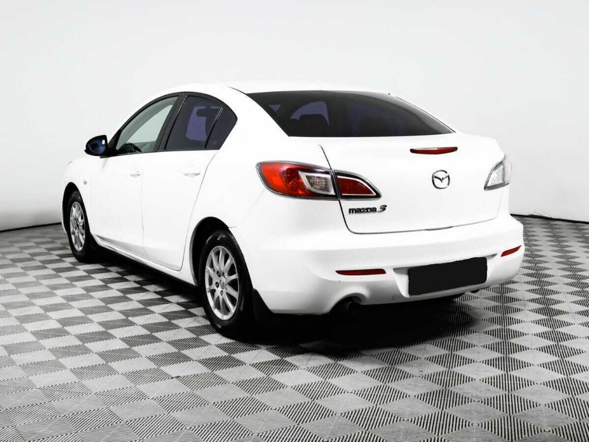 Mazda 3 с пробегом — 2012 год. Фото: #6