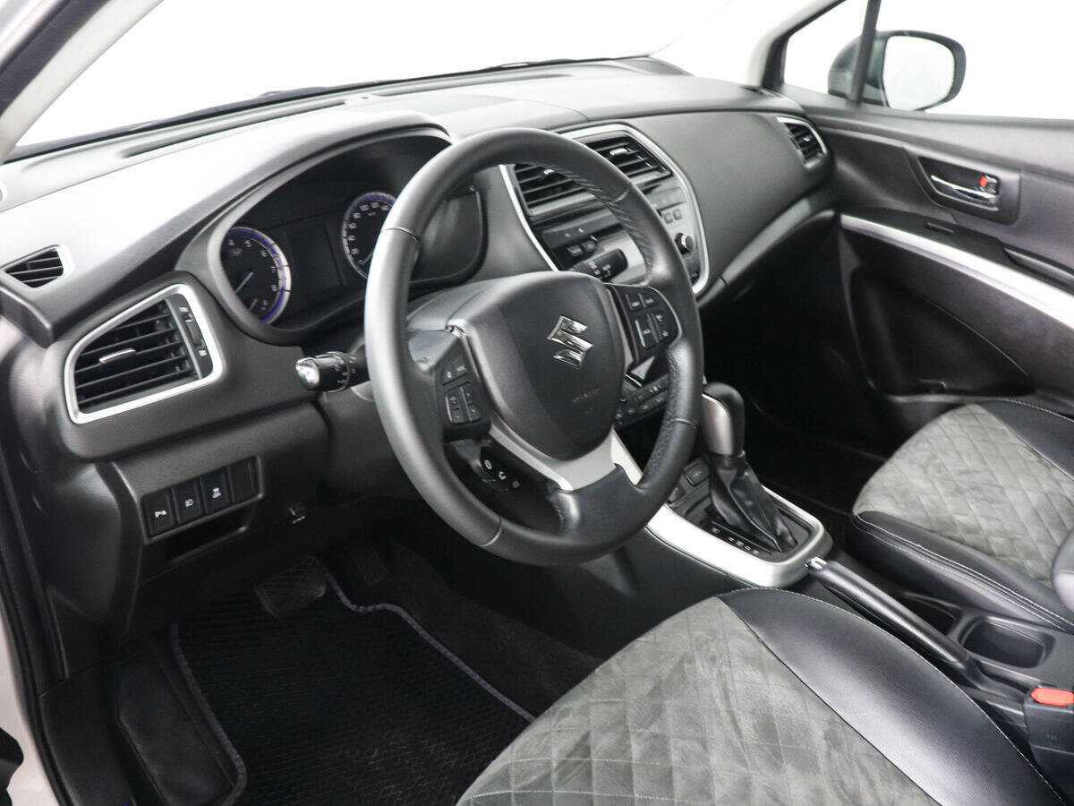 Suzuki SX4 с пробегом — 2021 год. Фото: #4